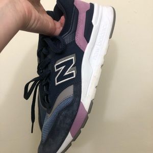 New Balance Tennis Shoes